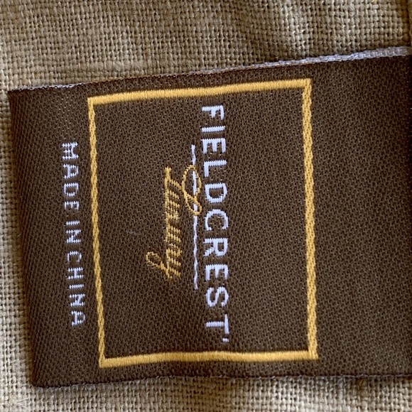 Table Cloths - Picture 5 of 8